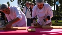 Dünyanın En Uzun Pastası İzmir’de Yapıldı